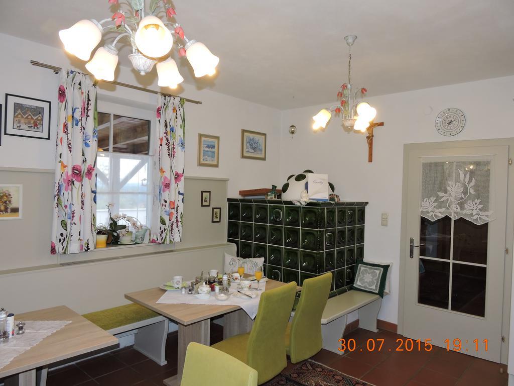 Gaestehaus Haagen Bad Waltersdorf Bagian luar foto