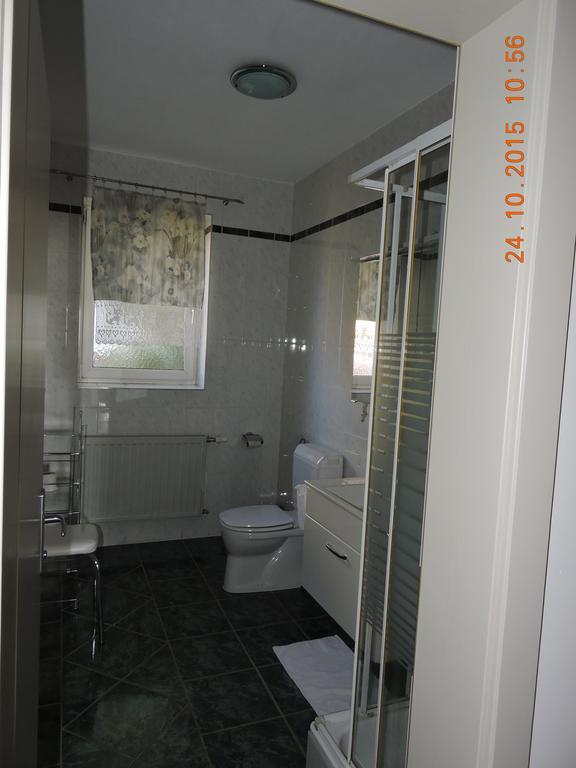 Gaestehaus Haagen Bad Waltersdorf Ruang foto