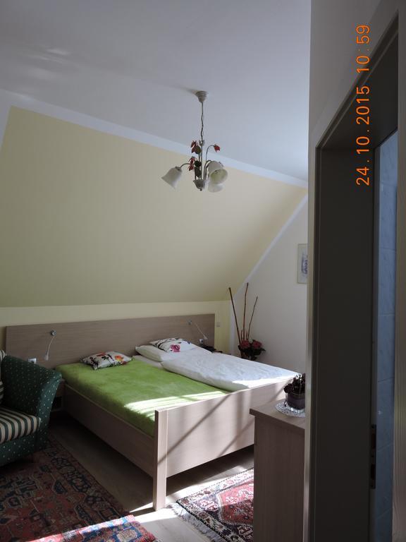Gaestehaus Haagen Bad Waltersdorf Bagian luar foto