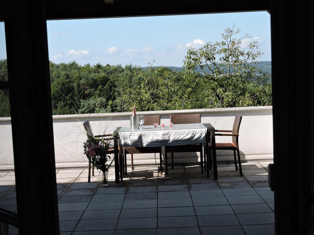Gaestehaus Haagen Bad Waltersdorf Bagian luar foto